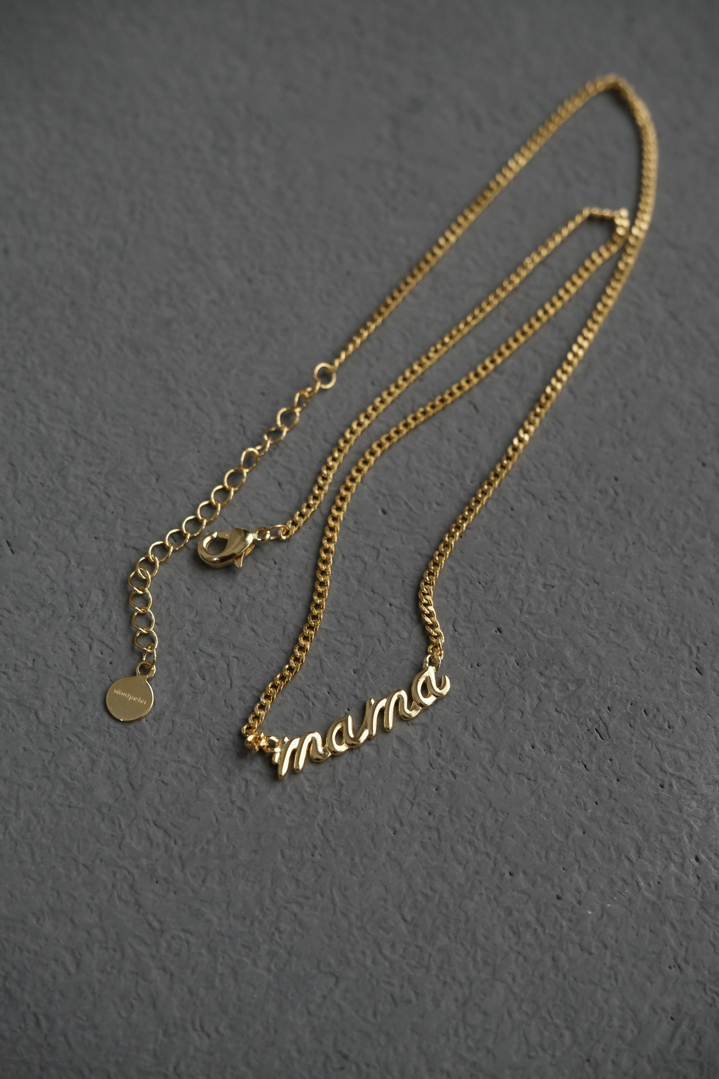 Mama Necklace